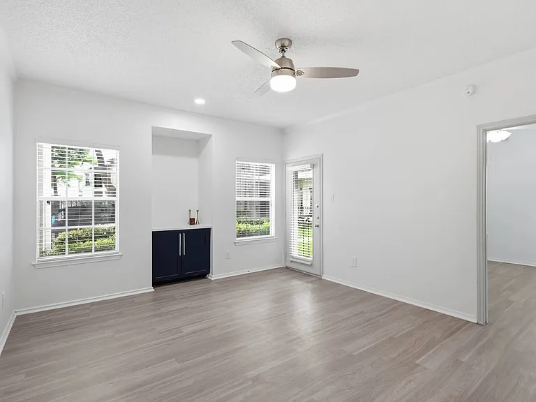Aventura Cimarron — Photo 5