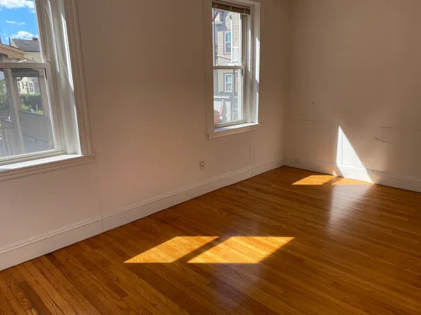 172 Maple St, Malden, MA