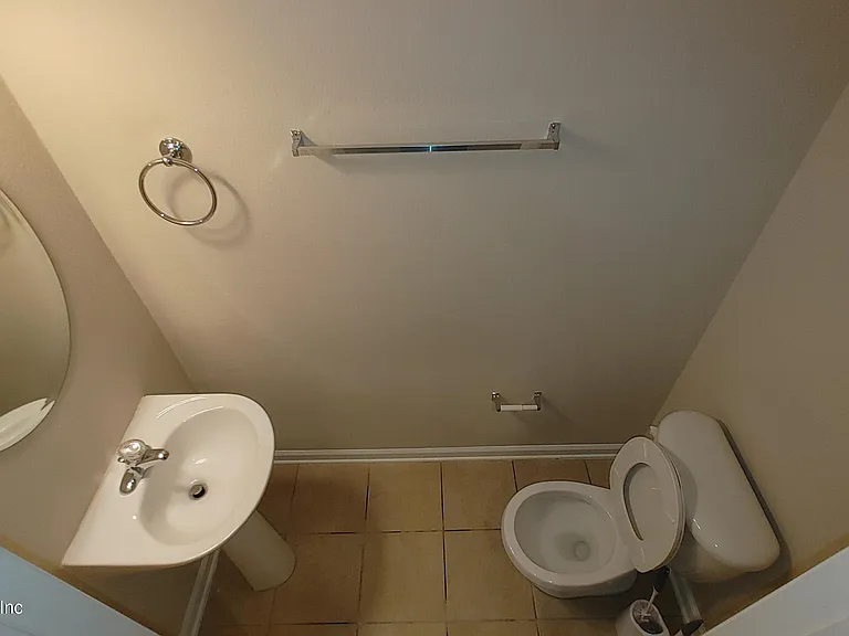 5976 Pavilion Dr — Photo 18