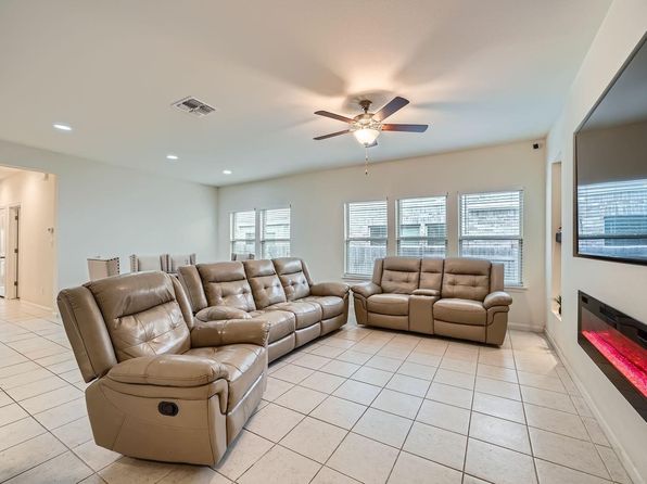 369 Spinnaker Loop, Kyle, TX 78640