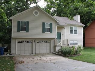 17809 Hidden Valley Rd, Independence, MO 64057