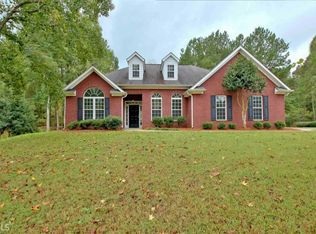 15 Cove Dr, Newnan, GA 30263