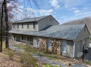 5055 Upland Game Rd, Roanoke, VA 24018