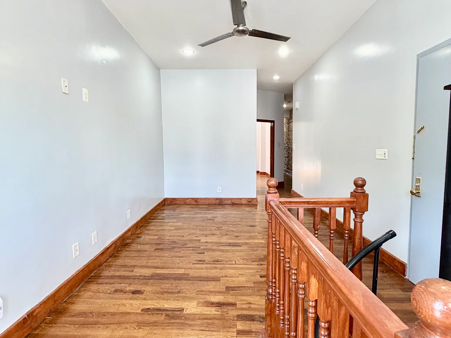 3 bed, 2300 sqft, $2,150 — Photo 2