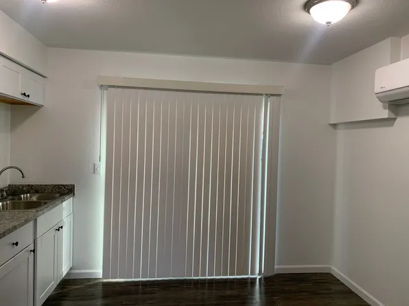 1217 N Brown St #E, Hanford, CA 93230