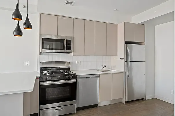 Rented by Living New York | media 11