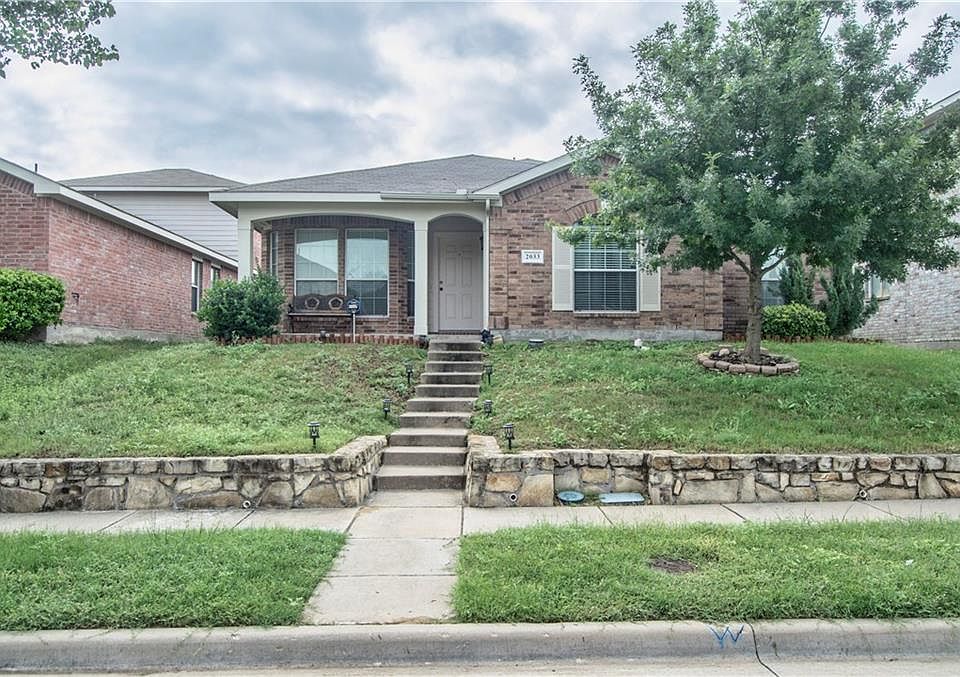1st image of 2033 Barclay Dr