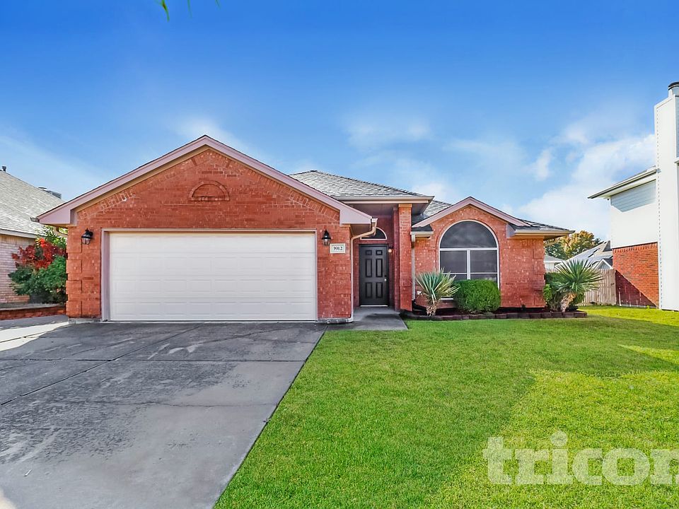 1st image of 3912 Cannonwood Dr