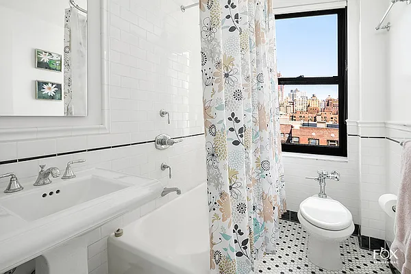 Sold by Fox Residential Group | media 6