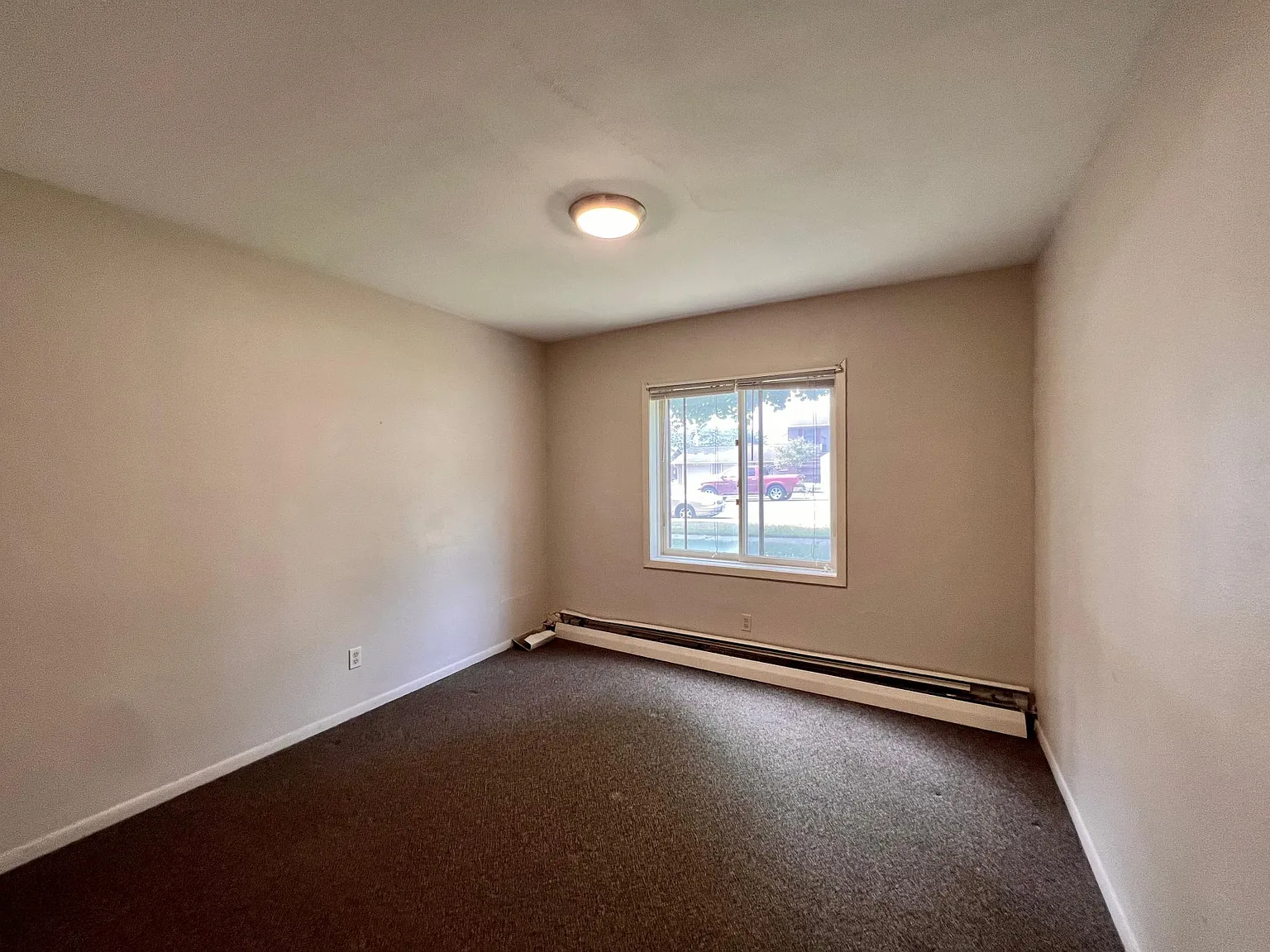 117 W Church St — Photo 4