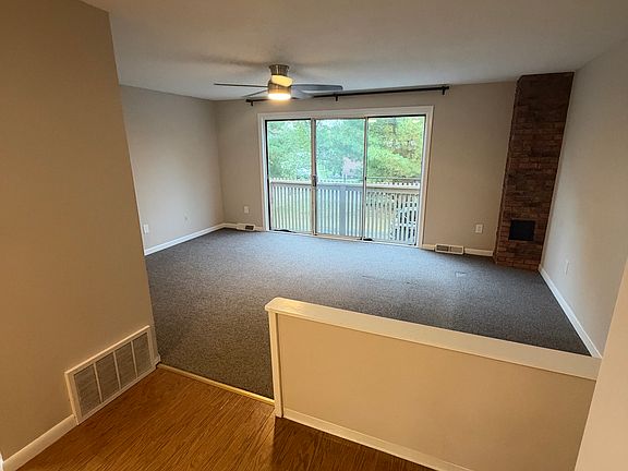 3rd image of 207 Spring St Unit 207