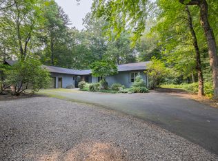 58 Old Barnabas Rd, Woodbridge, CT 06525