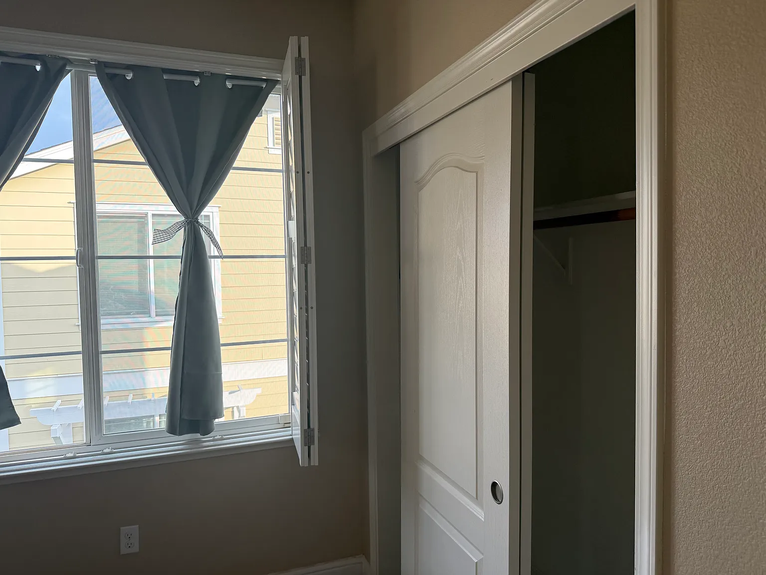 18526 Monterey St — Photo 2