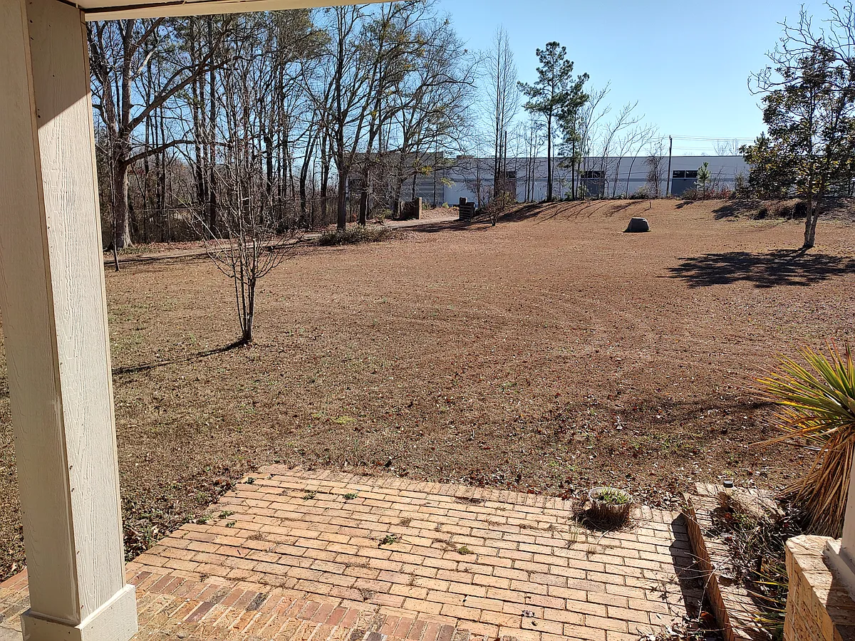 Building Photo - 130 Milacron Dr
