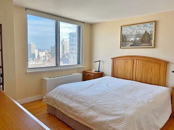 5th image of 330 E 75th St APT 30A