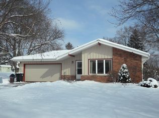 N51W17765 Lulu Ct, Menomonee Falls, WI 53051