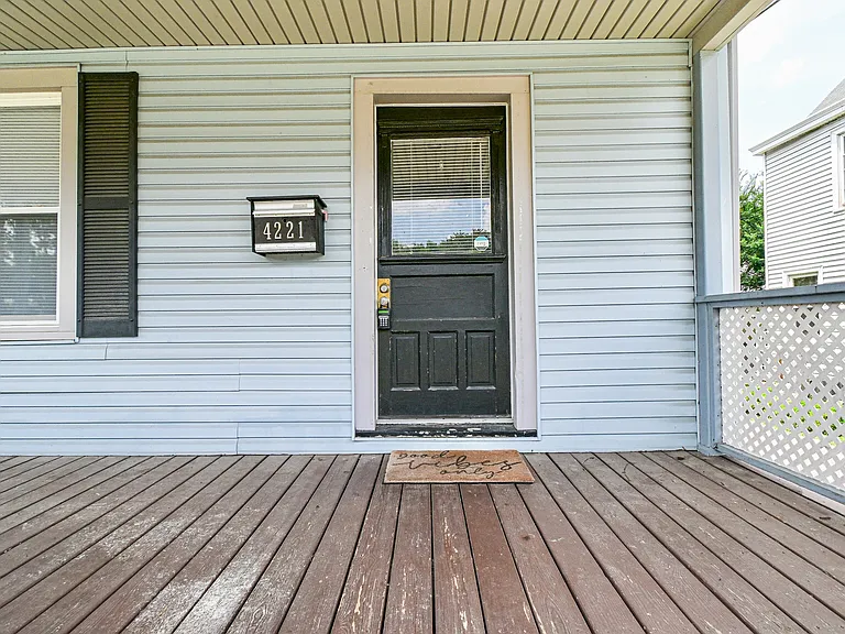 4221 Bell St — Photo 3