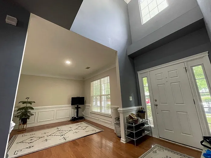 3 bed, 2.5 bath, 2675 sqft, $2,700 — Photo 3