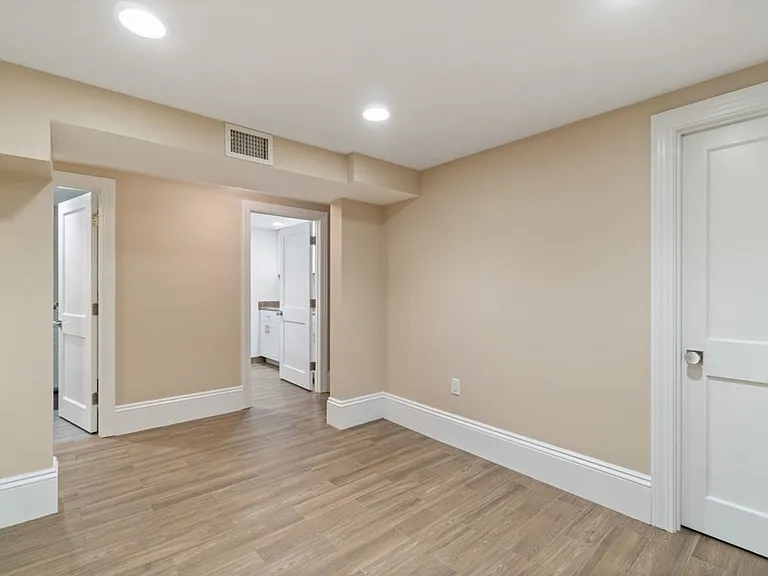141 North St #1 — Photo 11