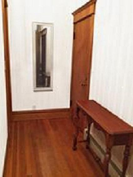 1st image of 721 W Melrose St APT 1