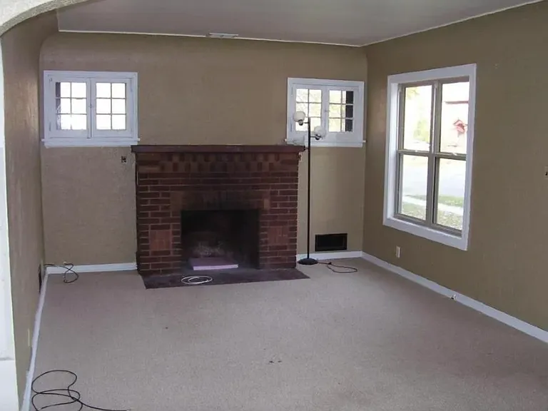 1319 Bixby Ave NE #1 — Photo 3