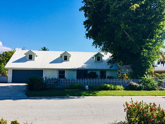 2nd image of 1016 Ione Dr