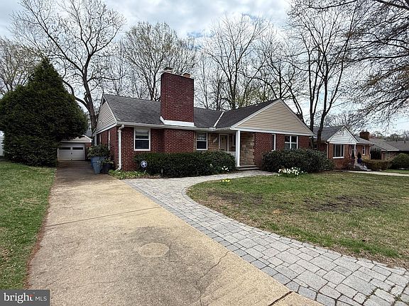 4th image of 9709 Saxony Rd