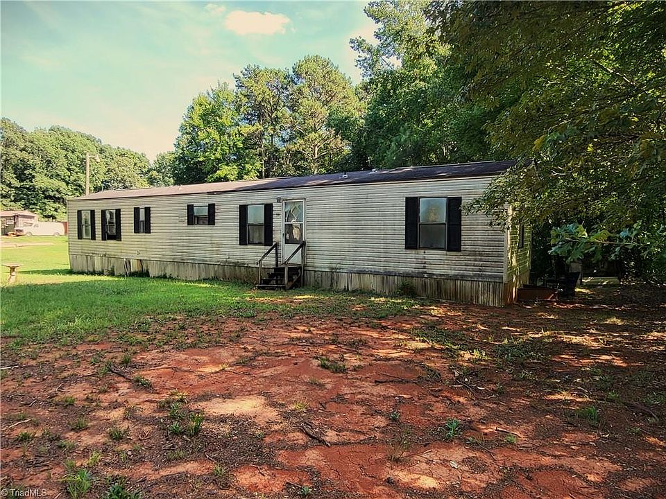 2nd image of 351 Robbins Ln