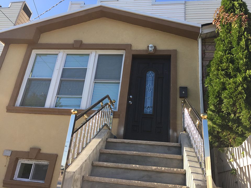 1st image of 16617 111th Ave