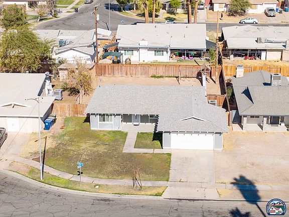 4th image of 1786 Wensley Ave