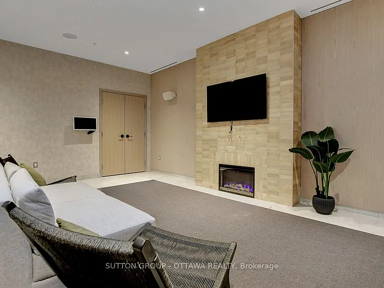 400 Albert St #1402 — Photo 33