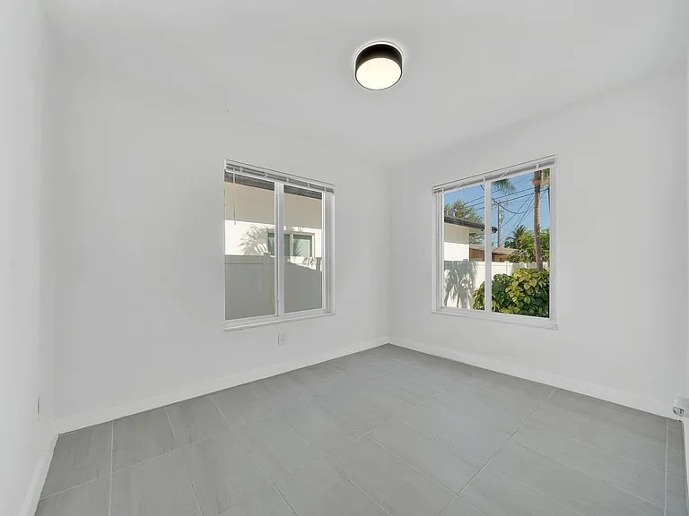 1108 NE 16th St #1106 — Photo 18