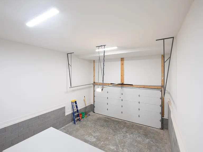 5915 Maxon Ave #B — Photo 67