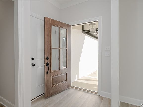 3rd image of 13914 Sullivan Blvd