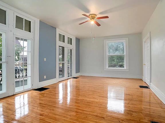 2nd image of 516 Cherry St #1