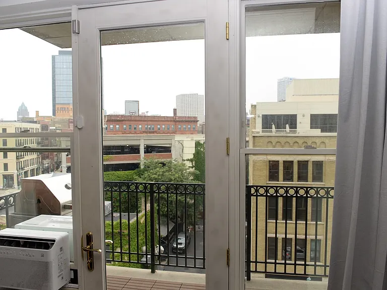 Balcony (river view, Hoan view,