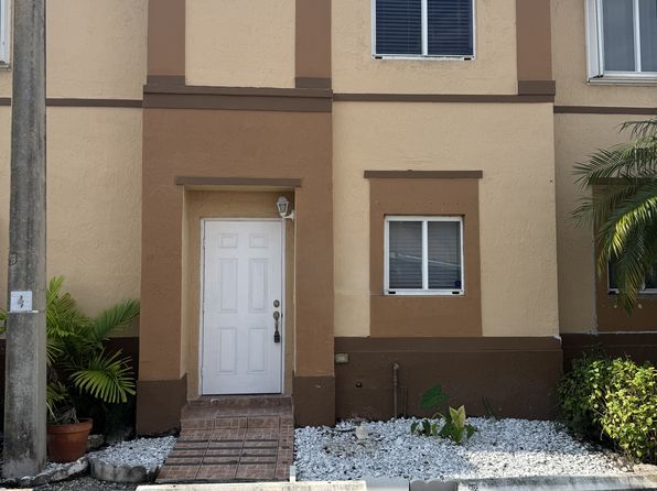 8388 SW 152nd Ave APT 23