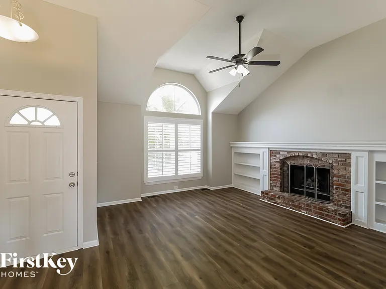 15049 W 145th St — Photo 3