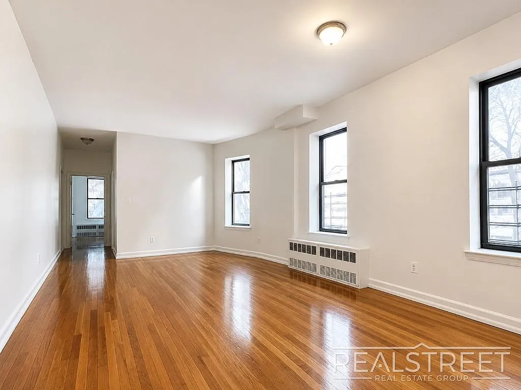 1280 Dean Street — Photo 2
