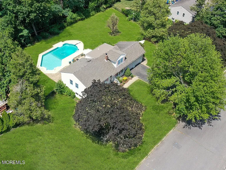 17 Arlene Dr — Photo 5