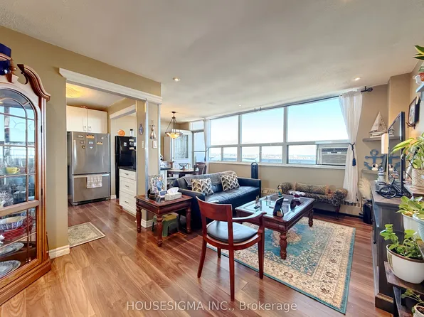 15 Albright Rd #1002, Hamilton, ON L8K 5J2