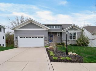 3911 Crown Dr, Valparaiso, IN
