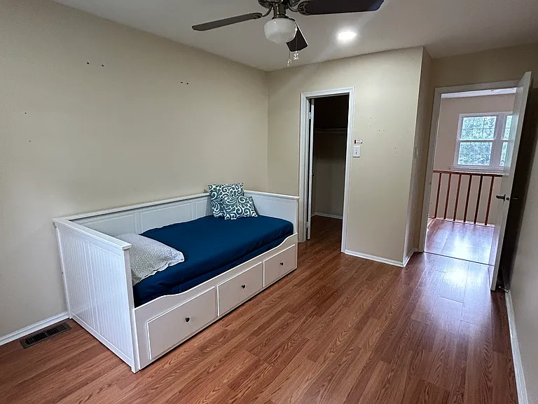 18 Avebury Pl — Photo 12