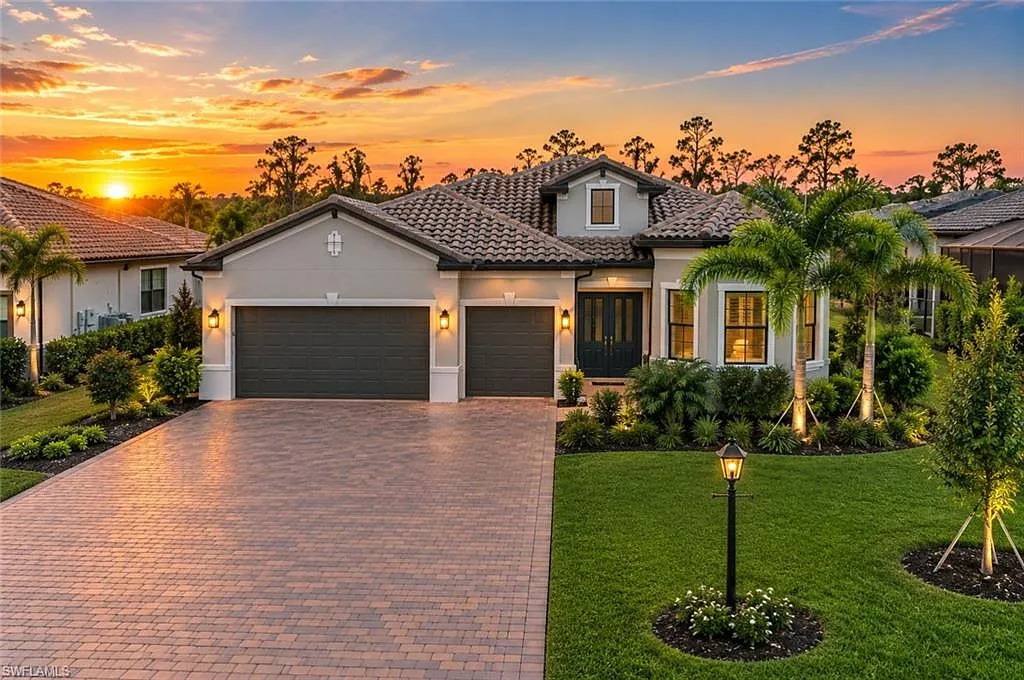 3 bed, 3.0 bath, 2852 sqft, $3,995 — Photo 1
