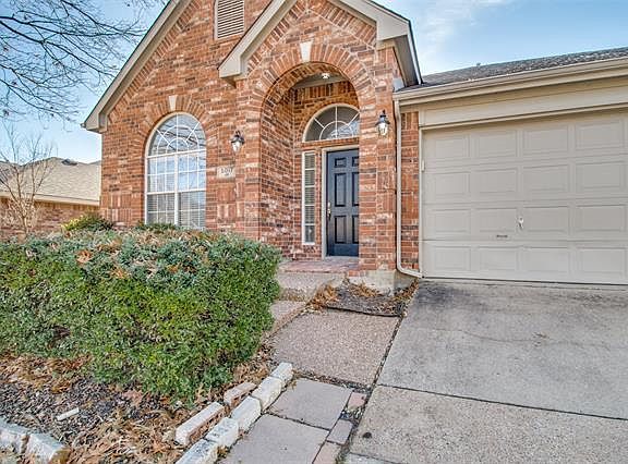 2nd image of 5017 Stonecrest Dr