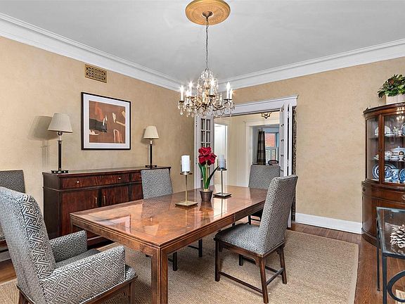 5th image of 5537 Waterman Blvd APT 1E