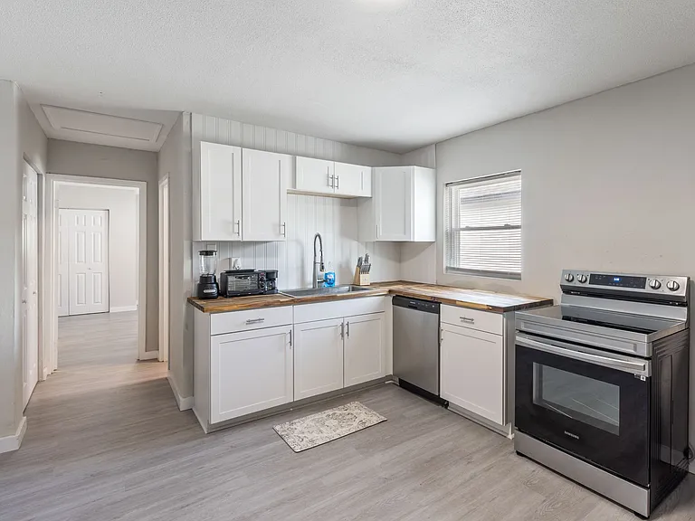 218 Reynolds St #218 — Photo 11