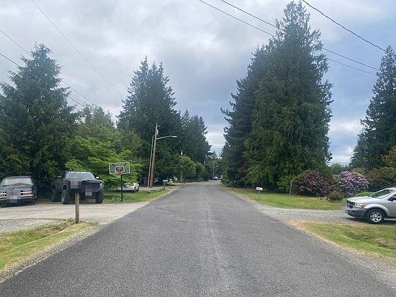 3rd image of 9510 209th Ave E