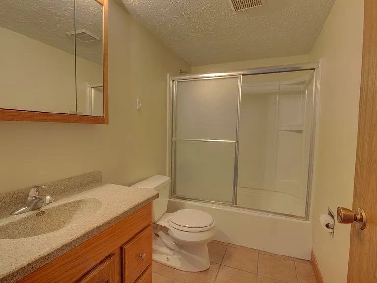 715 Hillside Dr — Photo 14