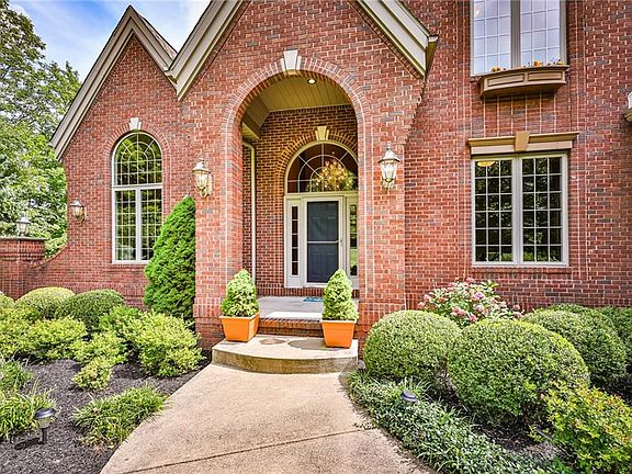 2nd image of 12855 Walden Oaks Dr